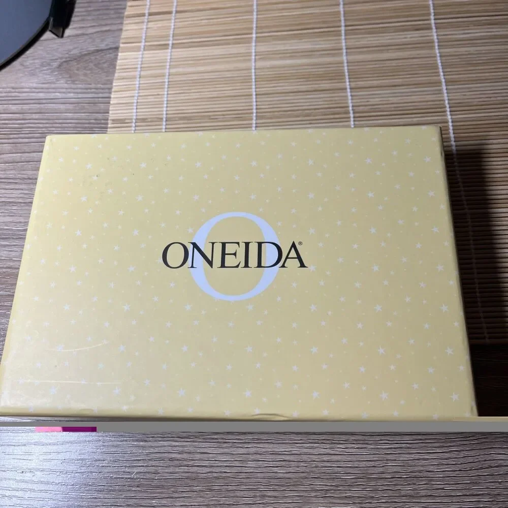 Oneida CHATEAU 18/10 SS 3-Piece Baby Infant Flatware Set NEW Baby Gift Boxed NIB